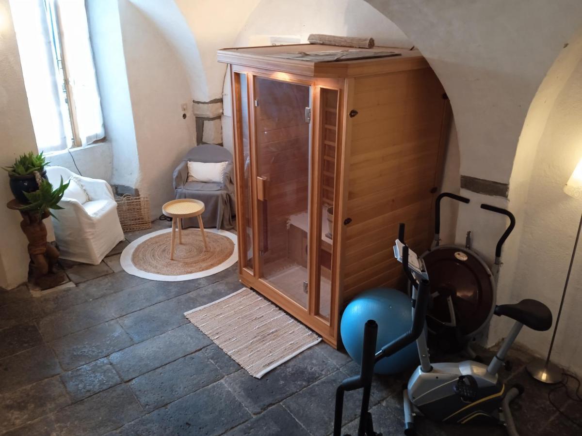 Le Couvent Hotell Veyre-Monton Exteriör bild