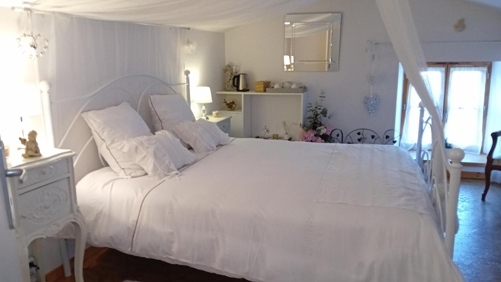 Le Couvent Hotell Veyre-Monton Exteriör bild